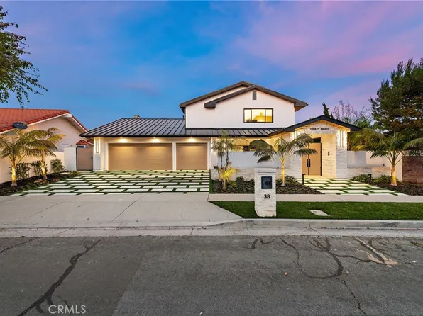 38 Drakes Bay Dr, Corona Del Mar, CA 92625