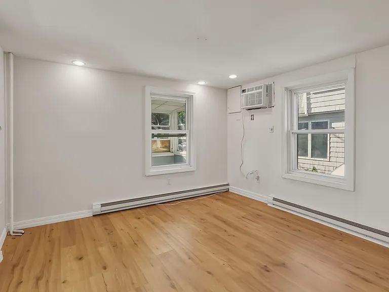 1080 Shirley St #1 — Photo 7