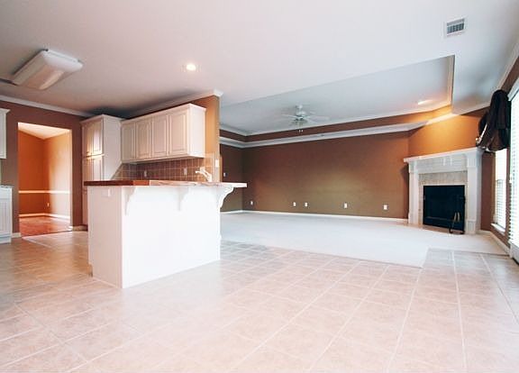 5th image of 9417 Westlake Cir