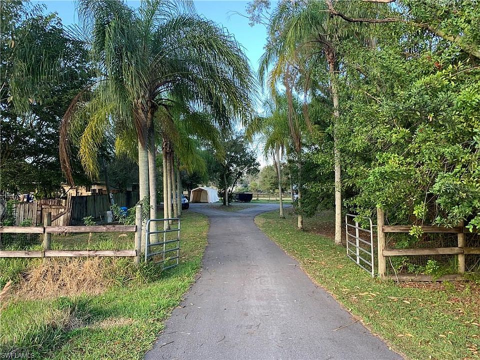 1st image of 19921 Woodbridge Ln
