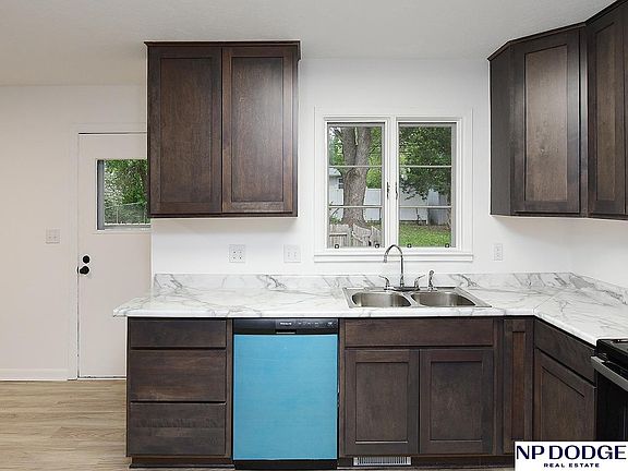 5th image of 5020 S 80th St