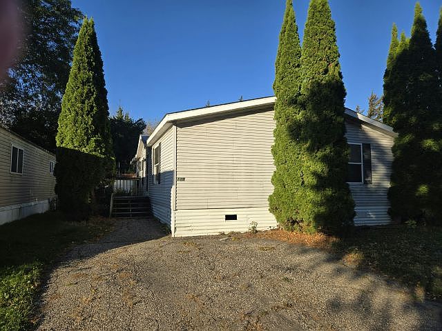 1st image of 119 Maple Dr #52