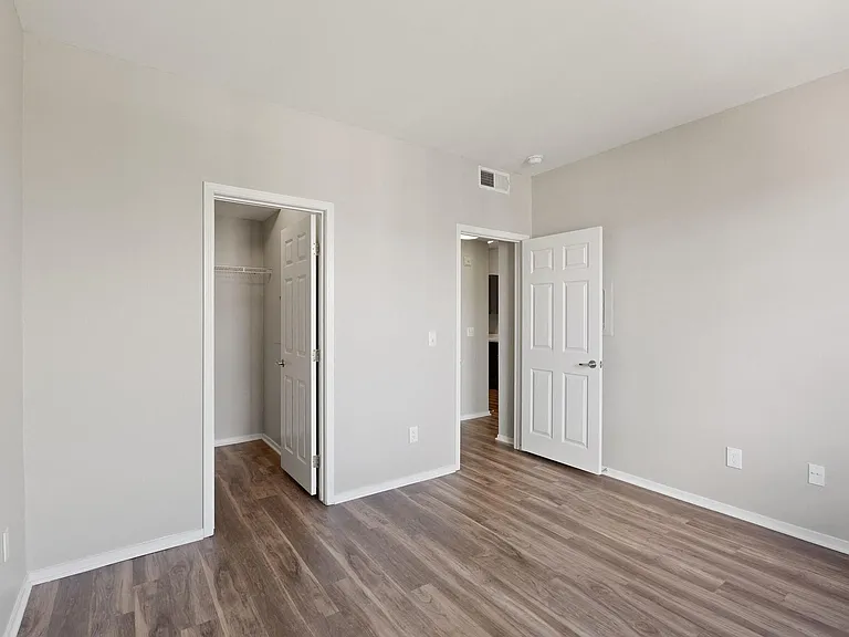 Pavona Apartments — Photo 16