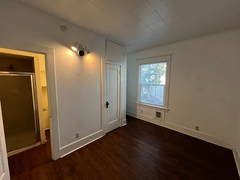 702 N 3rd St — Photo 5