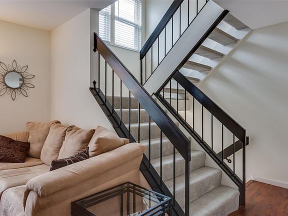 5th image of 4367 Laclede Ave APT E