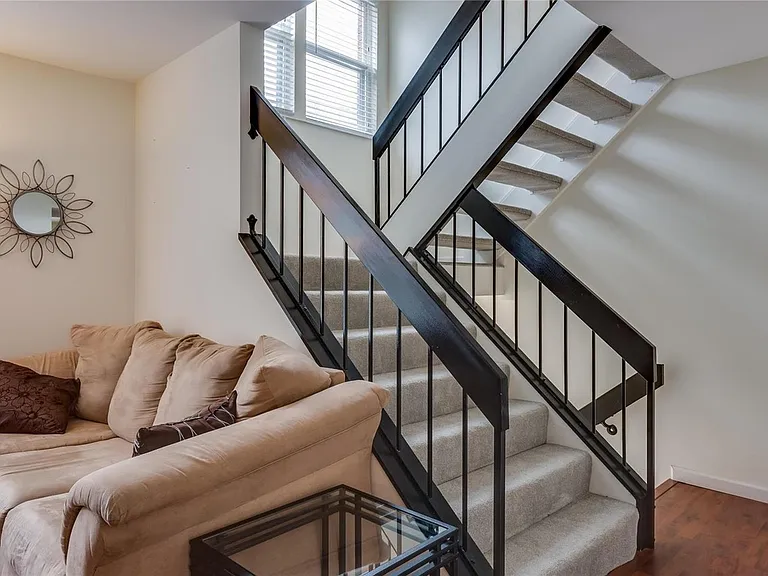 4367 Laclede Ave #E — Photo 5