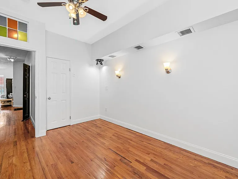 881 Harrison Ave #1A — Photo 9