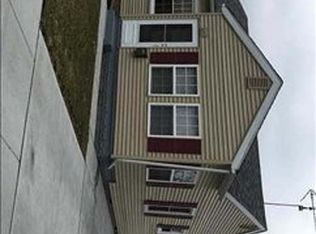 653 Bentley Dr, Monroe, MI 48162
