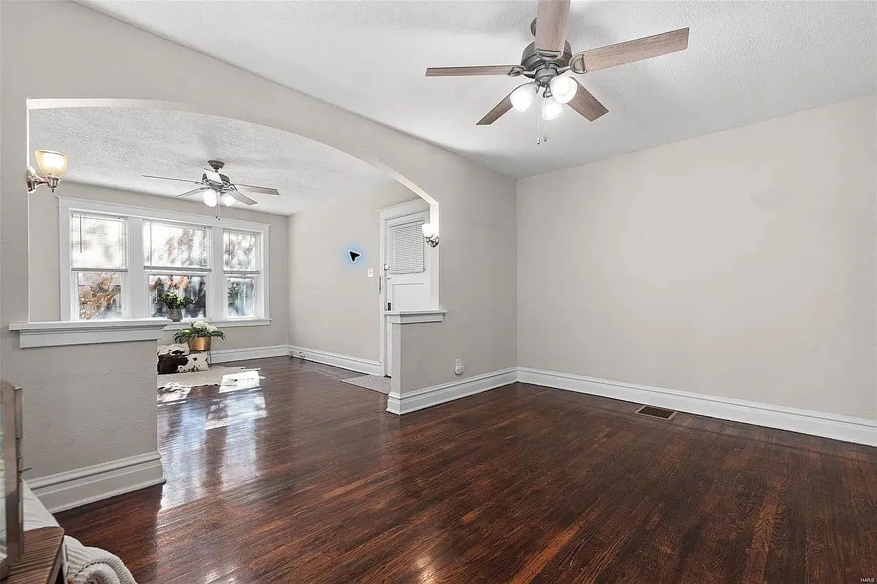 2 bed, 1000 sqft, $1,500 — Photo 3