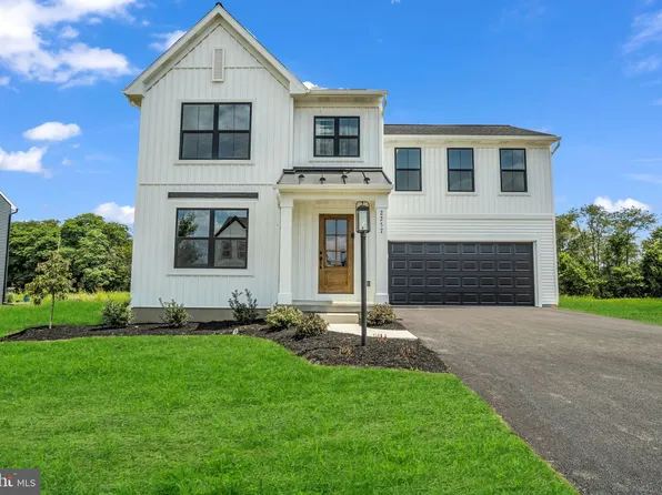 2257 S Autumn Chase Dr, Mechanicsburg, PA 17055