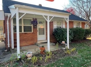 7319 Sportsman Dr, Falls Church, VA 22043