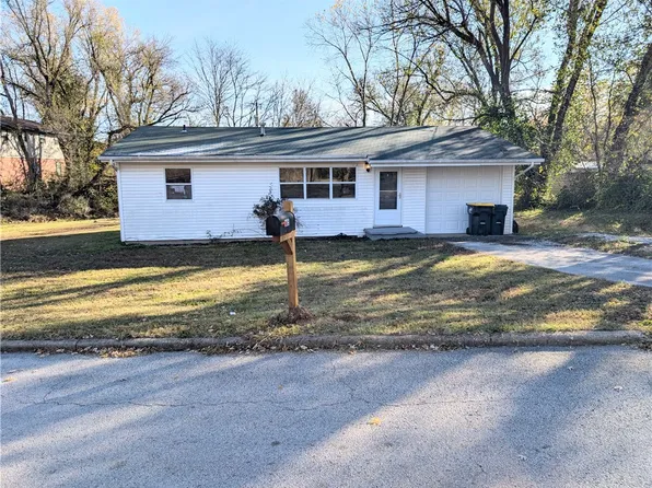 405 N Kimes St, Harrison, AR 72601