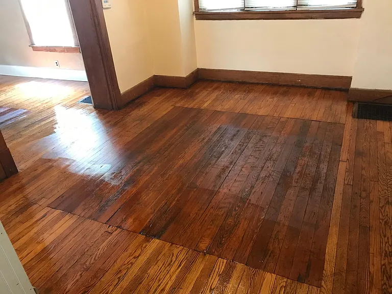 725 N Saint Louis Blvd — Photo 5