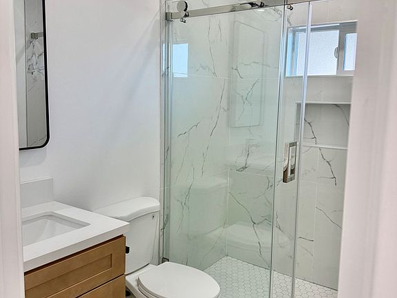 3rd image of 2635 W 226th St