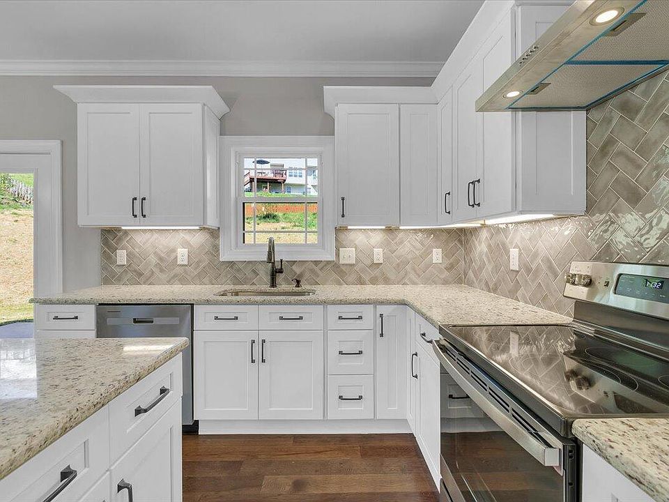 6217 Roselawn Rd, Roanoke, VA 24018 Zillow