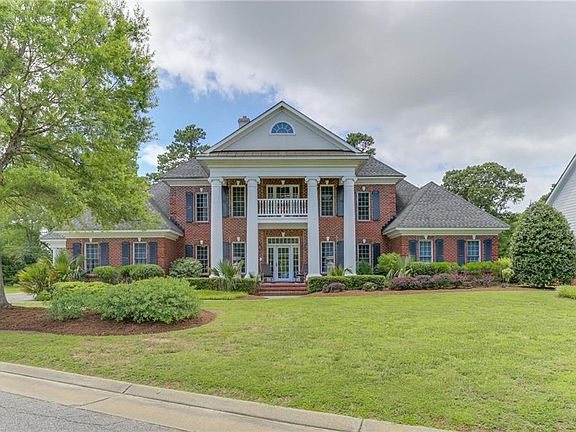 2nd image of 122 Creekside Ln