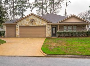 12209 W Comanche Cir, Willis, TX 77378