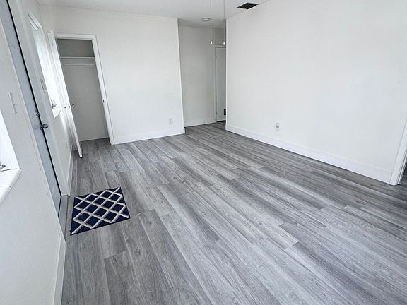 3rd image of 1030 Superior St #2