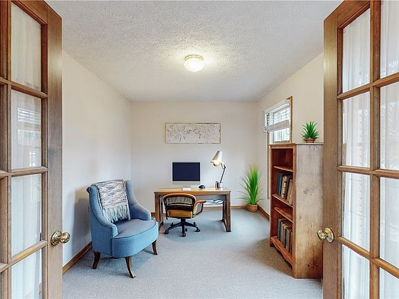 3rd image of 5424 Alsace Ct