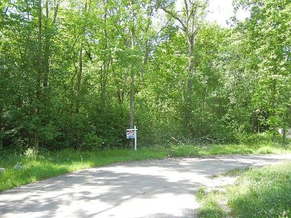 3rd image of 3 Wildflower Ln
