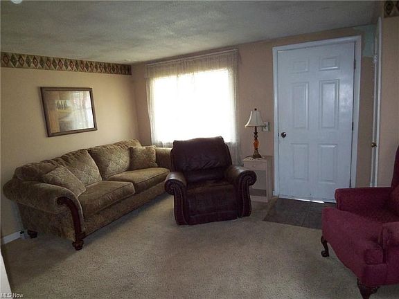 4th image of 4821 3rd Ave