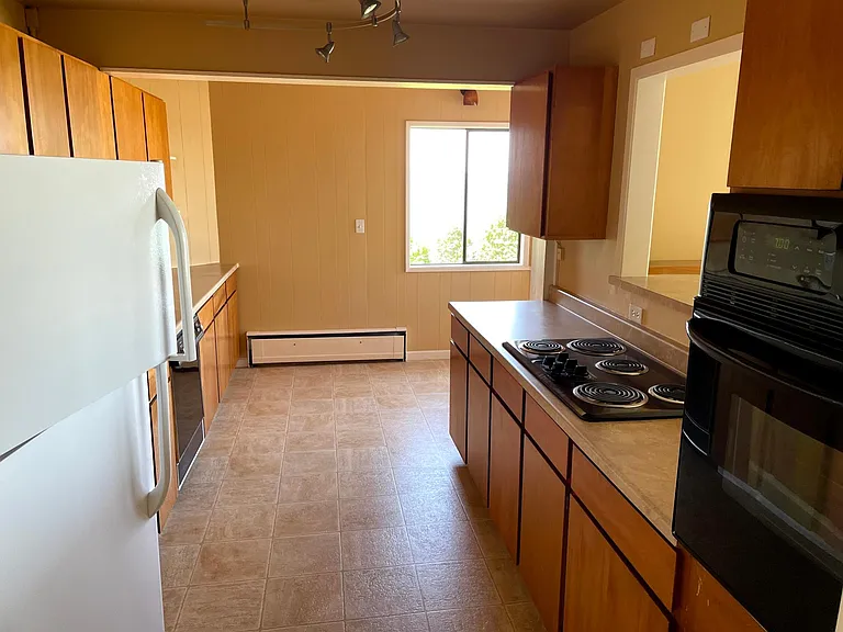 405 N State St — Photo 5