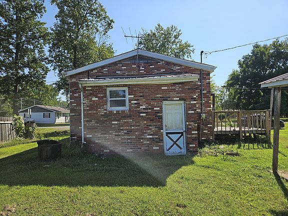 5th image of 211 N Seba St
