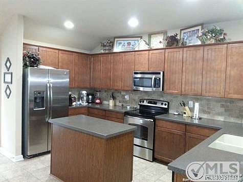 4th image of 209 Fischer Dr