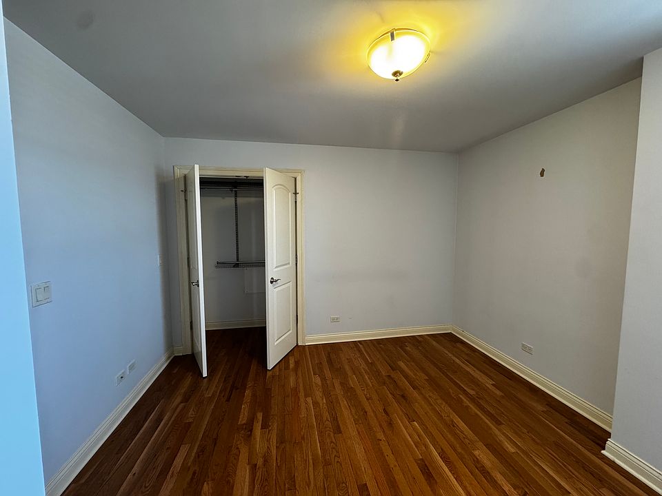 1st image of 1334-36 W Morse Ave #403