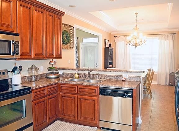 4th image of 82 Bay Meadows Dr