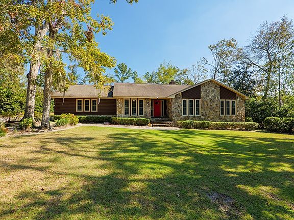 2nd image of 4506 Golden Oaks Dr