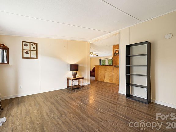 4th image of 2490 Painters Gap Rd