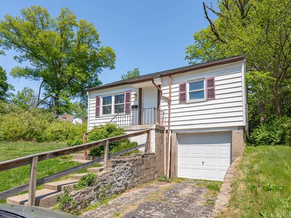 1914 Ashbrook Dr, Cincinnati, OH 45238