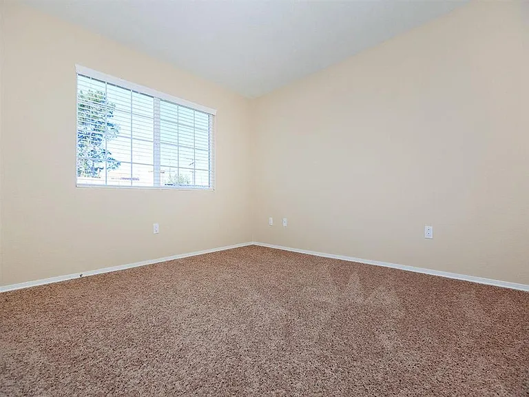 Heritage II Luxury Senior Apts — Photo 29