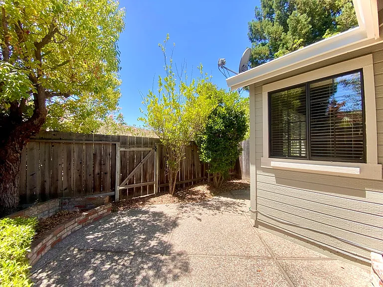 815 Praderia Cir — Photo 19