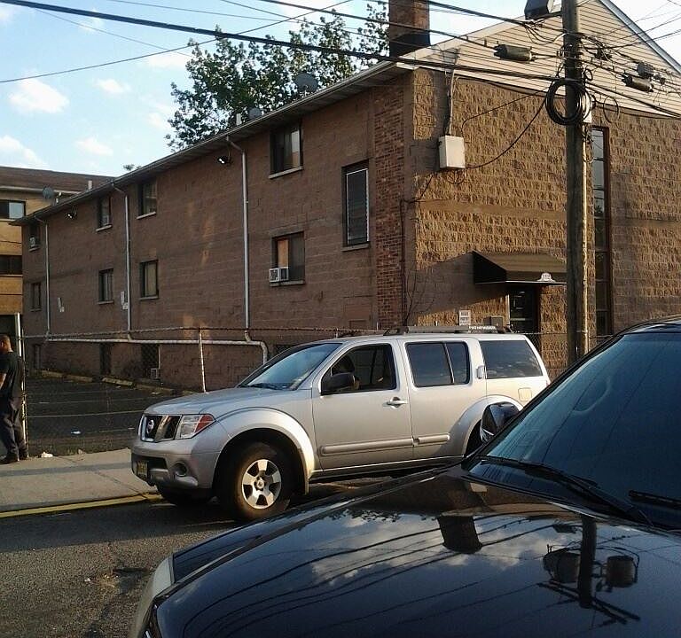 2nd image of 112 16th Ave APT 8