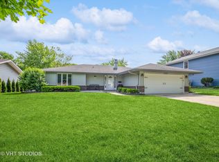 1333 Chartwell Rd, Schaumburg, IL 60195