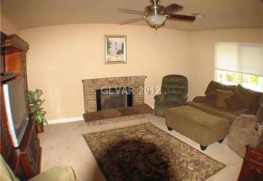 4th image of 421 Woodridge Dr