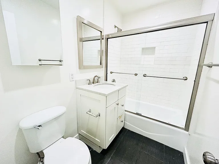 2504 Pacific Ave — Photo 21