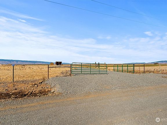 4th image of 1371 Kimberly Lane