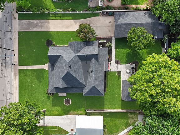 5th image of 410 W Spring St