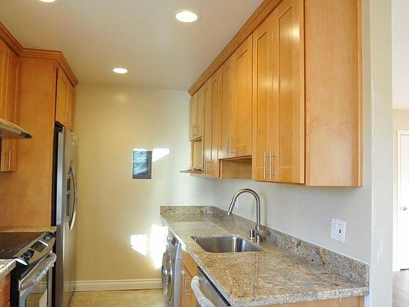 2nd image of 661 College Ave