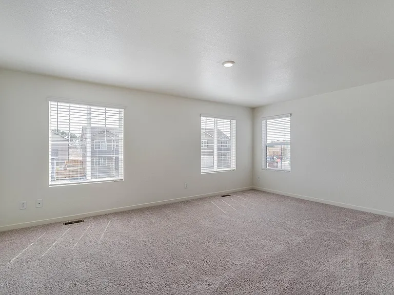 4992 Abigar St — Photo 16