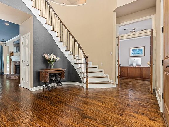 5th image of 2100 London Dr