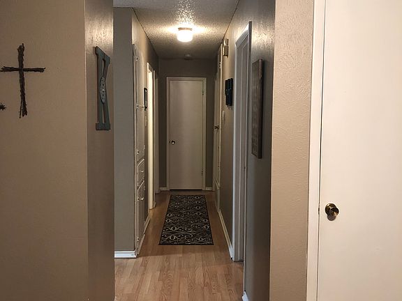4th image of 102 Dixon Dr