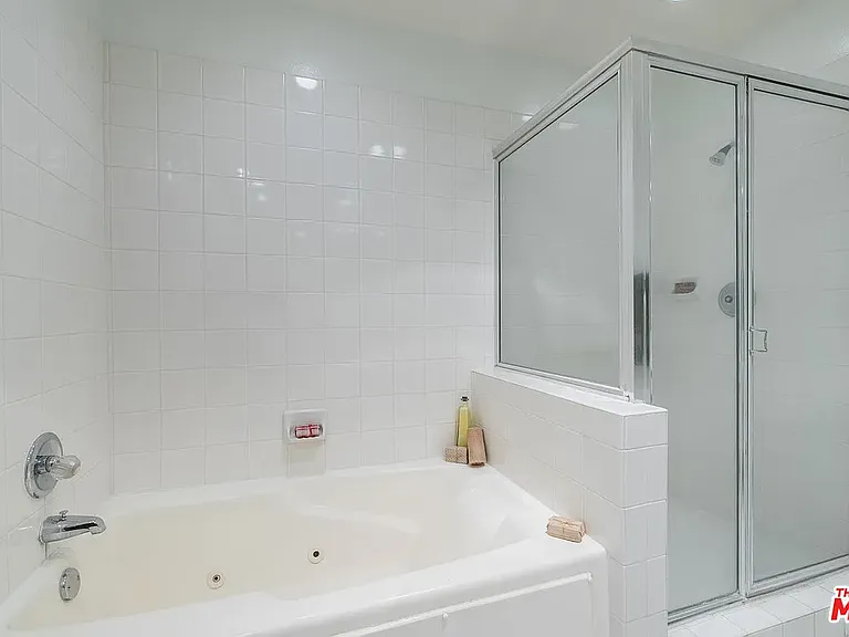 1240 S Corning St #308 — Photo 11