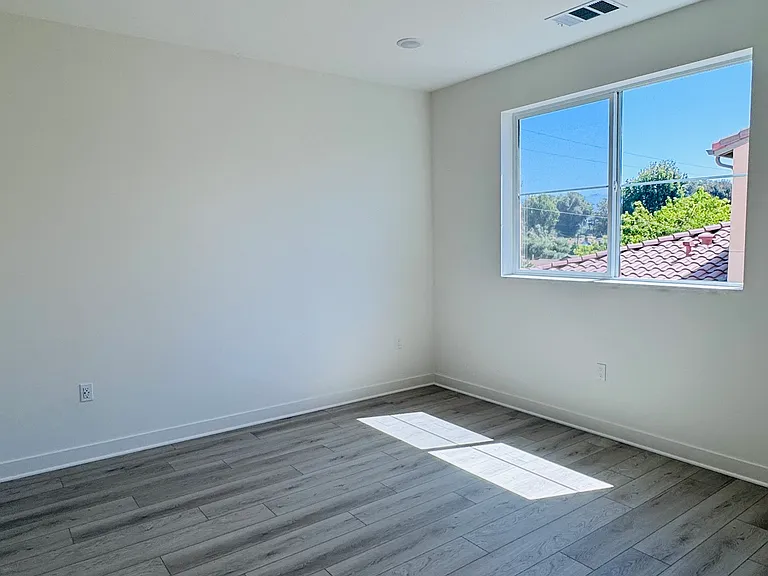 4239 Jasmine Ln — Photo 6