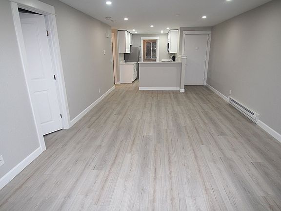 3rd image of 710 Kirkland Cir APT A202