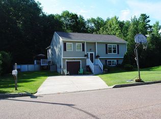 137 Birch Ct, Burlington, VT 05408