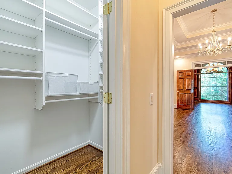 2935 Whitfield Ave — Photo 24